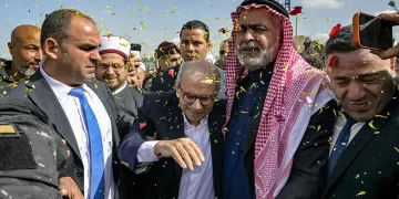 Lebanon PM pledges reconstruction on visit to ruined border towns