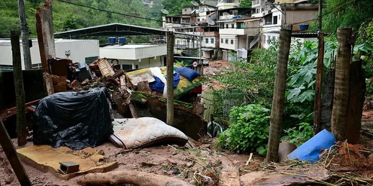 More rain lashes southeast Brazil as death toll hits 54