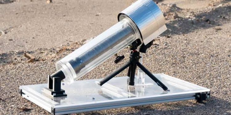 Nobel Prize Winner Builds Solar Device That Pulls 1,000 Liters of Clean Water from Thin Air Every Day