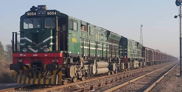 Pakistan Railways Staff Strike Over 2.5 Years of Unpaid Allowances