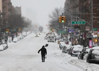 Powerful winter storm shuts schools, disrupts travel across US Northeast
