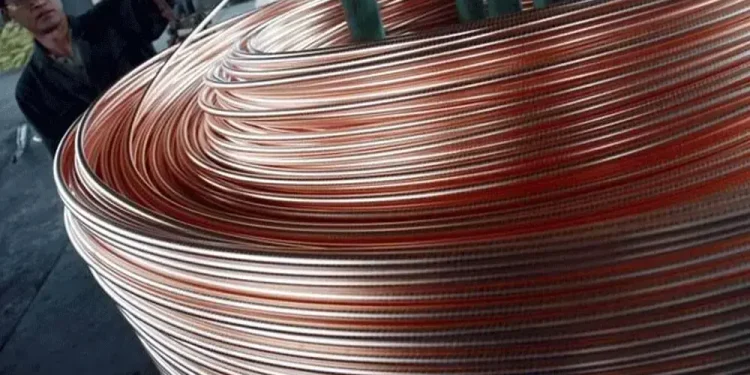 Shanghai copper tumbles amid broad selloff ahead of China holiday