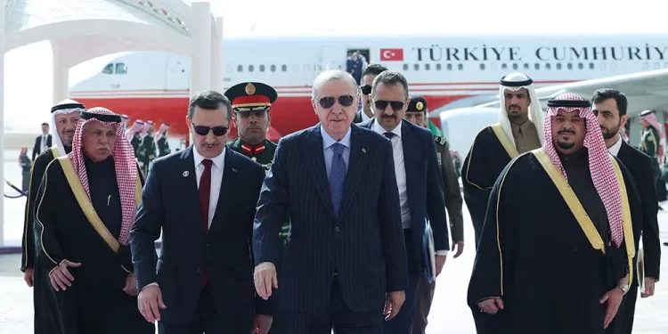 Turkiye’s Erdogan visits Saudi as ties between former rivals warm