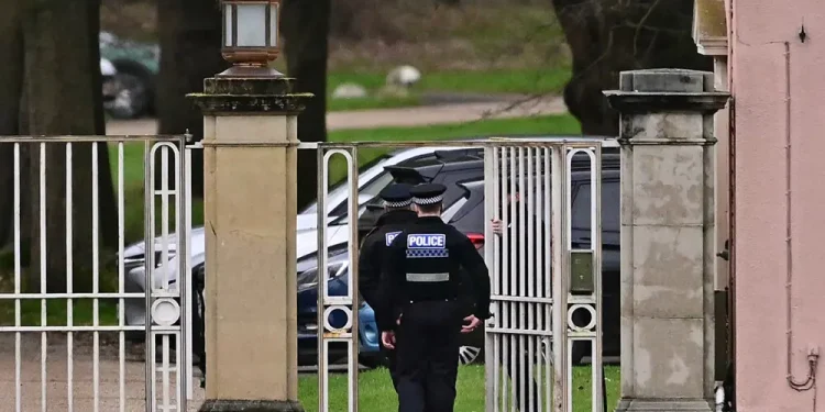 UK govt urged to release documents linked to ex-prince Andrew