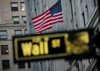 Wall St heads for weekly losses as tech selloff offsets inflation relief