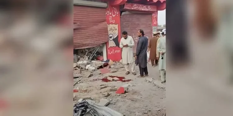 2 policemen martyred, 5 more among 31 injured in IED blast in KP’s Wana