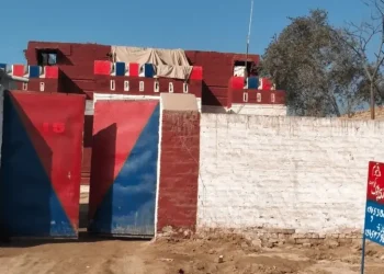 Civilian killed, cop injured as armed men open fire on police in KP’s Lakki Marwat