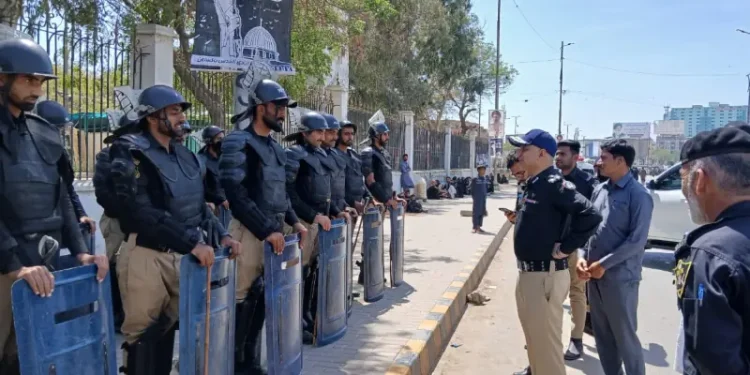 Youm-i-Ali procession taken out in Karachi amid strict security