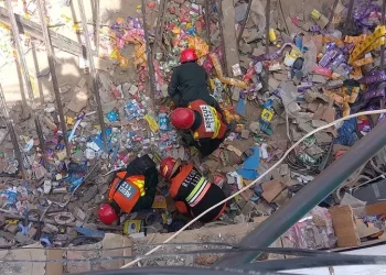 At least 6 dead in roof collapse at Rahim Yar Khan shop