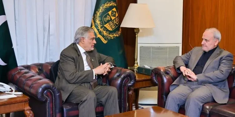 Dar stresses dialogue, diplomacy for achieving regional peace in meeting with Iranian ambassador