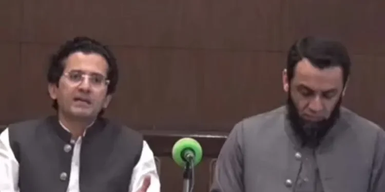 ‘Scarcity of energy’: PM Shehbaz urges nation, govt to display responsible attitude