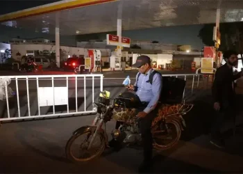 Petroleum dealers postpone strike in light of Middle East conflict