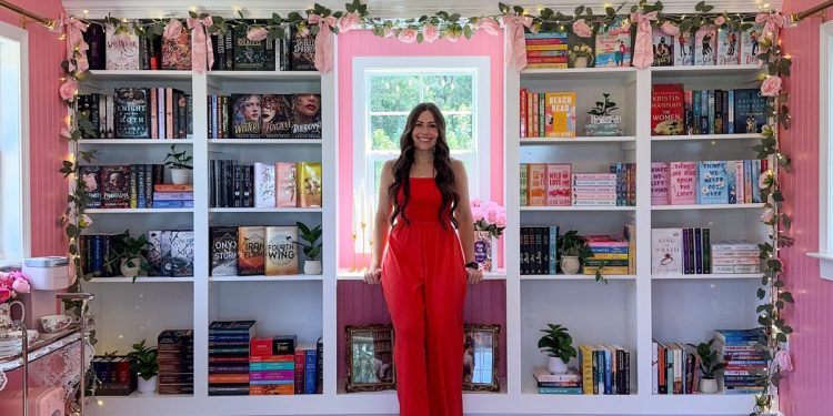 A couple spent $18,000 to turn a simple shed into a cozy library. Now, it's a reader's paradise.