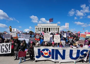 Anti-Trump protests launch on ‘No Kings’ day in US