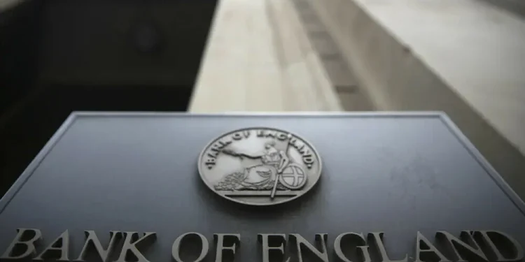 Bank of England holds interest rate amid Middle East war