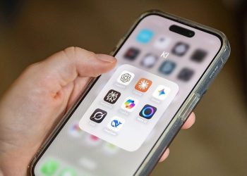 Claude hits No. 1 on App Store as ChatGPT users defect in show of support for Anthropic's Pentagon stance