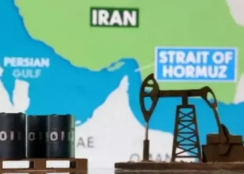 Crude futures turn positive on continued Hormuz closure