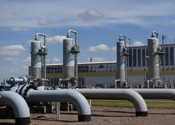 EU urges countries to start filling gas storage early amid Iran war