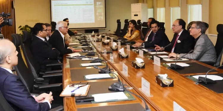 Fresh oil cargo arrives in Pakistan amid global volatility, more shipments lined up