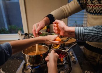 I'm polyamorous and my 2 partners and I live with our kids. Here's how we navigate coparenting together.