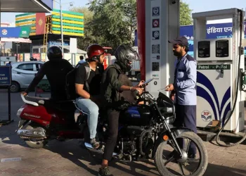 India warns of growth risks from Middle East conflict as energy costs rise