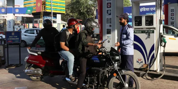 India warns of growth risks from Middle East conflict as energy costs rise
