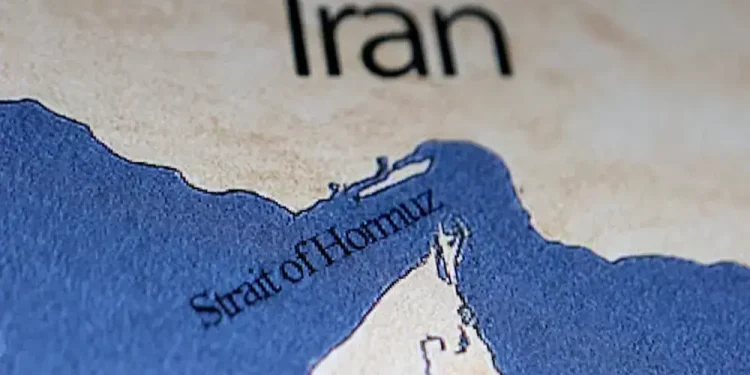 Indian gas tankers getting ready to sail through Hormuz, data shows