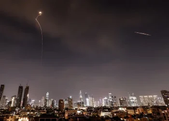 Iran threatens to strike Gulf power plants after Trump ultimatum