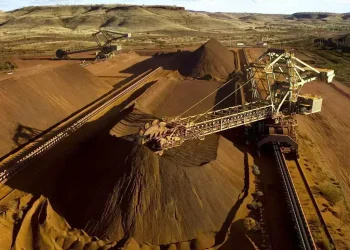 Iron ore extends rally on surging energy, rising freight costs