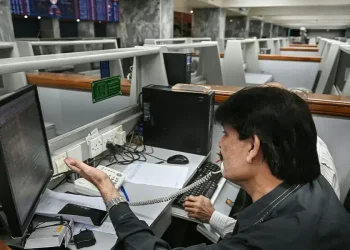 KSE-100 sheds over 1,500 points as geopolitical risks deepen