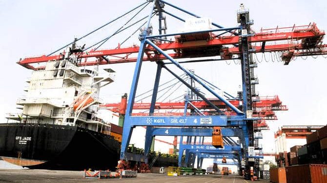 Karachi Port Sees More Than 1,40% Increase in Cargo Activity