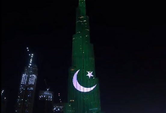 Pakistan’s Flag Illuminated on Burj Khalifa on Occasion of Pakistan’s Day