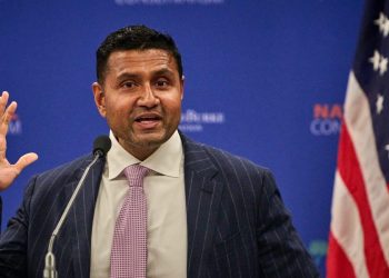 Palantir's tech head explains how he manages stars — and how he owned a big screwup to the CEO