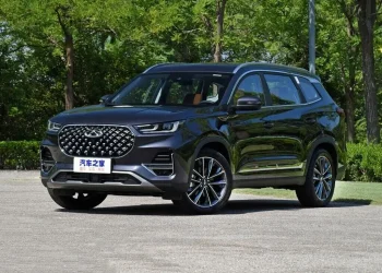 Petrol prices soar, hybrid and EV sales surge