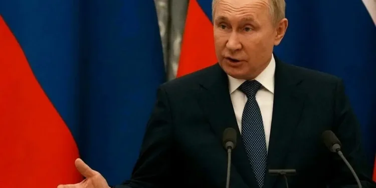 Putin tells Tehran: Russia stands by Iran