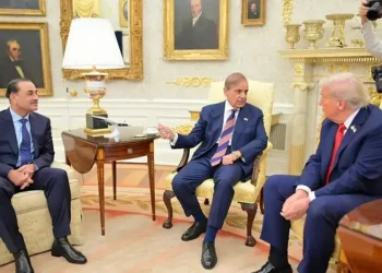 Why is Pakistan involved in efforts to stop the war in Iran?