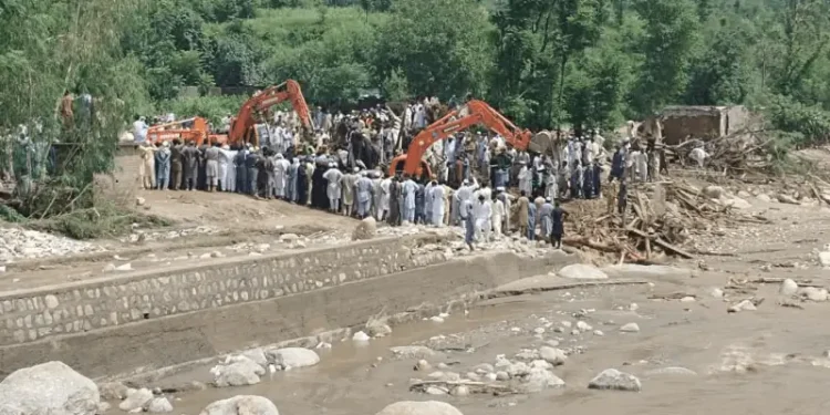 PDMA issues flood advisory for several KP districts