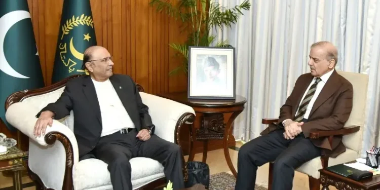 PM takes president into confidence on US-Iran talks, briefs him on upcoming visits to Saudi Arabia, Turkiye