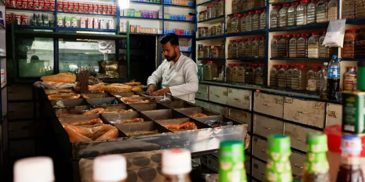 Islamabad administration revises business timings, extends restrictions to bakeries and sports facilities