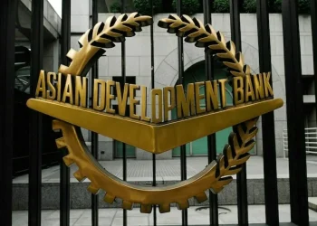 ADB says Pakistan’s economy stabilising but warns of significant downside risks