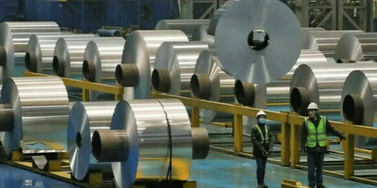 Aluminium gains as a UAE smelter faces prolonged repairs