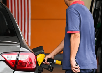 Balochistan Fixes Price of Iranian Petrol at Rs. 280