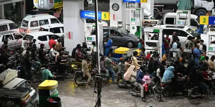 Diesel price cut by Rs135; petrol sees drop of Rs12