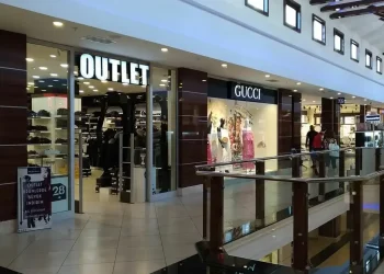 Gucci-owner Kering aims to launch luxury Google glasses next year, CEO says