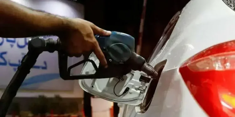 HSD price slashed by Rs135, petrol’s by Rs12 - Markets