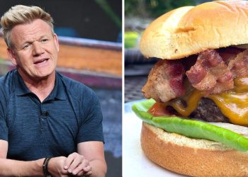 I made Gordon Ramsay's 'perfect' 10-minute burger, and it tasted restaurant-worthy