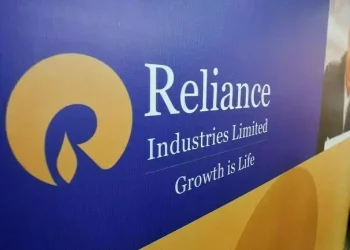 Indian refiner Reliance rejects Iran oil cargoes as waiver deadline looms