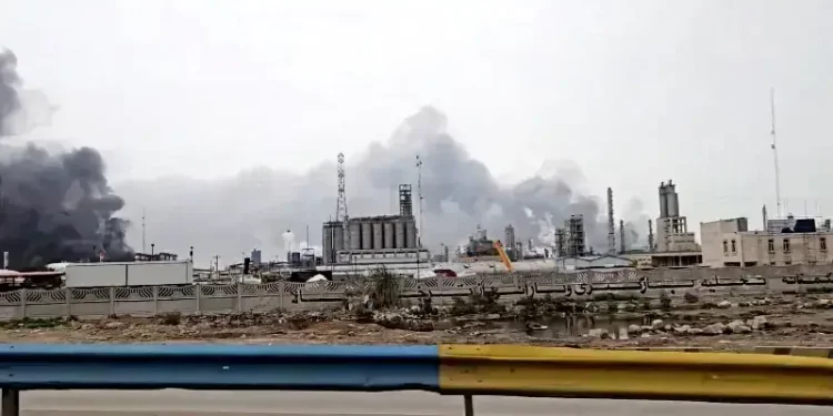 Israel hits Iran gas complex