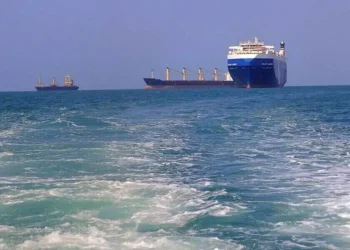 Japanese-owned LNG tanker crosses the Strait of Hormuz