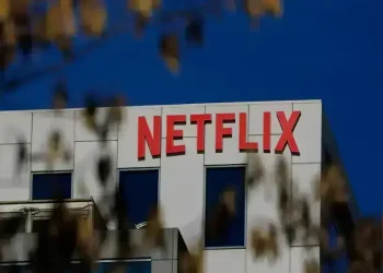 Netflix shares fall after downbeat revenue forecast, co-founder to leave - Markets